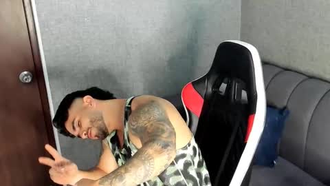 ricardogonzalez666 online show from October 18, 2:36 am