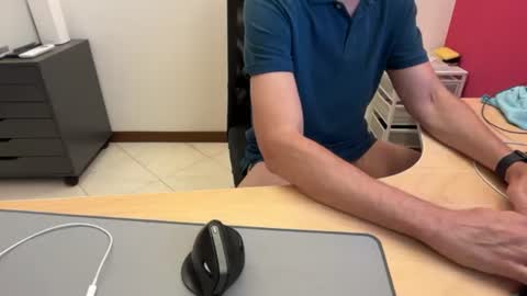 riccardofortis online show from June 15, 5:04 pm