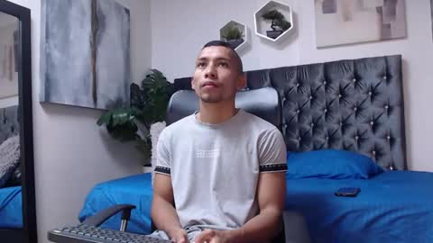 richar_voller online show from January 12, 12:44 pm