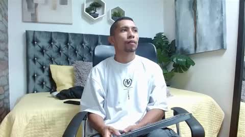 richar_voller online show from February 10, 11:15 am