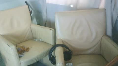 richardd110011 online show from June 24, 7:29 am