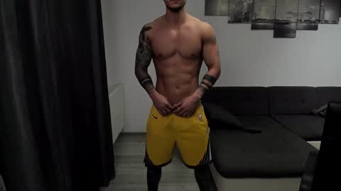 Snapshot of richarddarell chatting on December 19, 6:56 am RichardDarell online show from December 19, 6:56 am