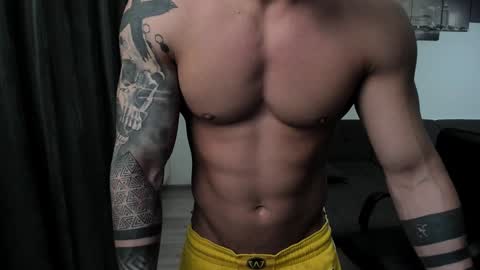 Snapshot of richarddarell chatting on December 29, 6:35 am RichardDarell online show from December 29, 6:35 am