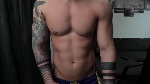 Snapshot of richarddarell chatting on January 11, 6:03 am RichardDarell online show from January 11, 6:03 am