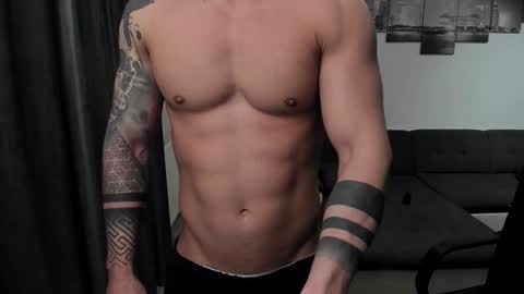 Snapshot of richarddarell chatting on January 13, 6:06 am RichardDarell online show from January 13, 6:06 am