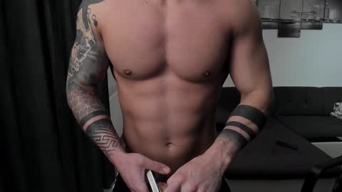 Snapshot of richarddarell chatting on January 15, 5:50 am RichardDarell online show from January 15, 5:50 am