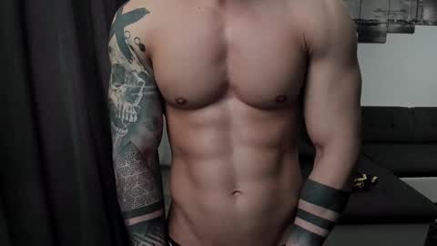 Snapshot of richarddarell chatting on February 19, 9:06 am RichardDarell online show from February 19, 9:06 am