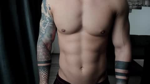 Snapshot of richarddarell chatting on September 23, 4:48 am RichardDarell online show from September 23, 4:48 am