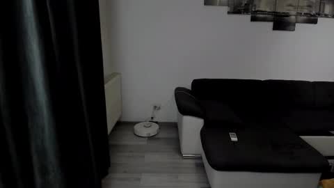 Snapshot of richarddarell chatting on October 4, 4:43 am RichardDarell online show from October 4, 4:43 am