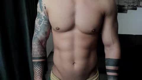 Snapshot of richarddarell chatting on October 14, 5:19 am RichardDarell online show from October 14, 5:19 am