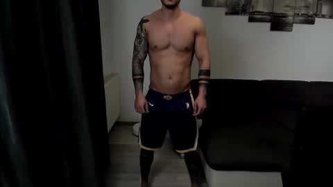 Snapshot of richarddarell chatting on October 24, 4:20 am RichardDarell online show from October 24, 4:20 am