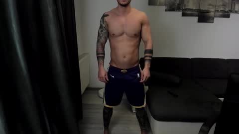 Snapshot of richarddarell chatting on November 9, 4:55 am RichardDarell online show from November 9, 4:55 am