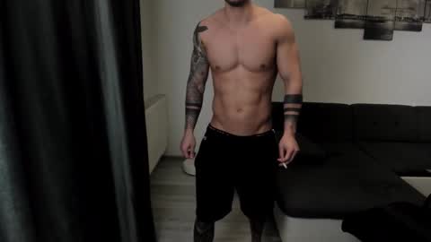 Snapshot of richarddarell chatting on November 27, 6:37 am RichardDarell online show from November 27, 6:37 am