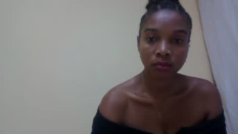 Snapshot of richella34 chatting on June 6, 10:14 pm richella34 online show from June 6, 10:14 pm
