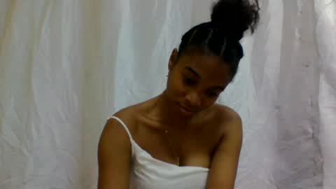richella34 online show from July 28, 3:32 pm
