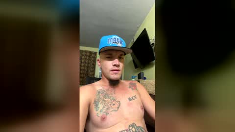 Snapshot of richierich813 chatting on February 23, 5:38 am richierich813 online show from February 23, 5:38 am