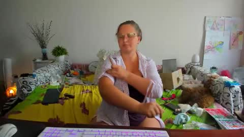 Anna - not anna - right Anna  online show from October 21, 12:28 pm