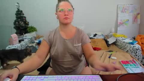 Anna - not anna - right Anna  online show from February 7, 10:19 am