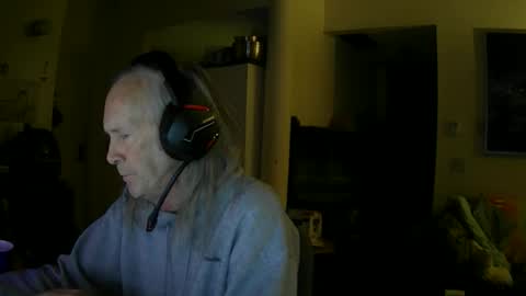 Snapshot of rickl56 chatting on April 11, 1:54 am rickl56 online show from April 11, 1:54 am