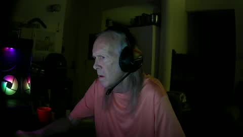Snapshot of rickl56 chatting on June 19, 1:43 am rickl56 online show from June 19, 1:43 am