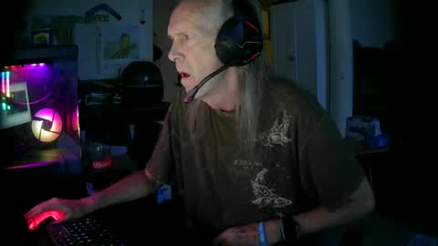 Snapshot of rickl56 chatting on June 26, 12:26 am rickl56 online show from June 26, 12:26 am