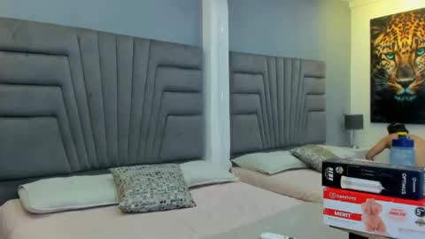 Snapshot of ricky_backus chatting on February 24, 6:28 pm Ricky Backus online show from February 24, 6:28 pm