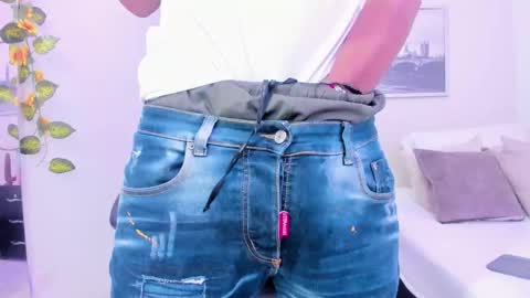 Ricky  online show from November 4, 9:25 pm