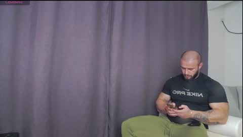 rickymiami1 online show from November 6, 7:04 pm