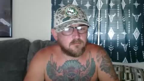 Snapshot of rickyrodeos chatting on June 2, 10:23 pm Ricky Rodeo online show from June 2, 10:23 pm