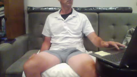 ridemehigh1 online show from September 12, 2:33 am