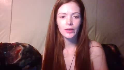 Snapshot of ridinghoodred chatting on January 12, 10:20 am ridinghoodred online show from January 12, 10:20 am
