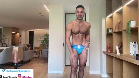 Snapshot of rigoavela chatting on February 12, 8:37 pm Rigo Avela online show from February 12, 8:37 pm