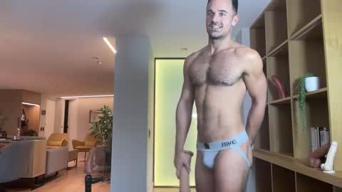 Snapshot of rigoavela chatting on March 18, 8:34 pm Rigo Avela online show from March 18, 8:34 pm