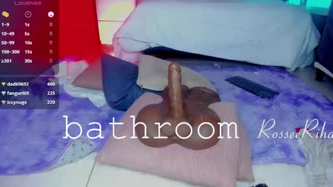 Snapshot of rihanna_rose chatting on February 22, 11:46 am Riha online show from February 22, 11:46 am