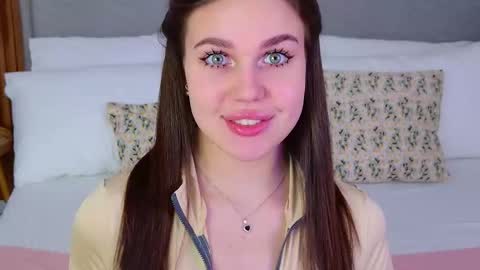 Rihanna online show from December 18, 4:57 pm