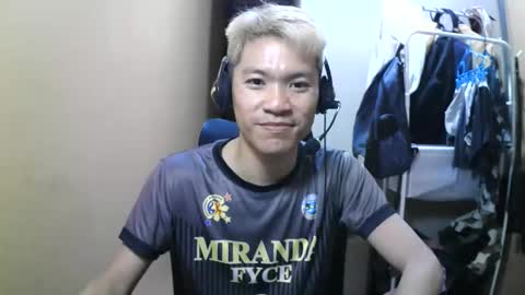 Snapshot of riiichie12 chatting on October 31, 7:04 pm riiichie12 online show from October 31, 7:04 pm