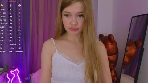 Rina online show from July 7, 8:57 pm
