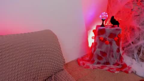 Riley online show from October 18, 11:27 pm