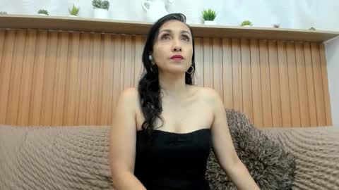 Snapshot of riley_reid_milf chatting on March 19, 12:53 pm Oriana online show from March 19, 12:53 pm