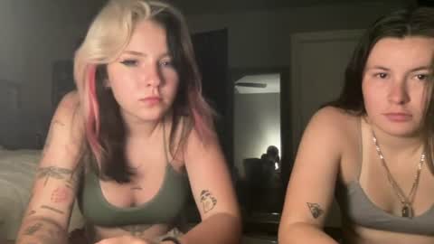 rileycooperrr online show from June 17, 4:26 am