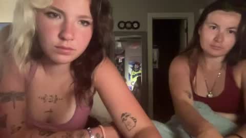 Snapshot of rileycooperrrr chatting on July 7, 6:47 am rileycooperrrr online show from July 7, 6:47 am