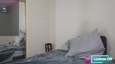 Snapshot of rileylogan chatting on March 27, 1:44 pm Riley Logan online show from March 27, 1:44 pm