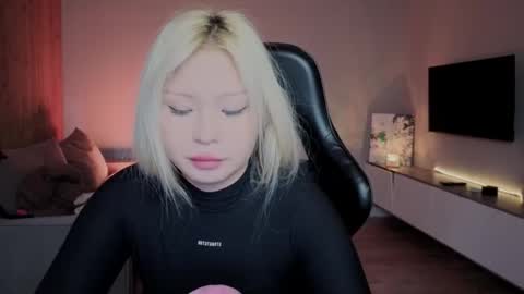 rileymee online show from March 13, 3:24 am