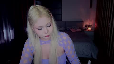 rileymee online show from March 26, 3:12 am