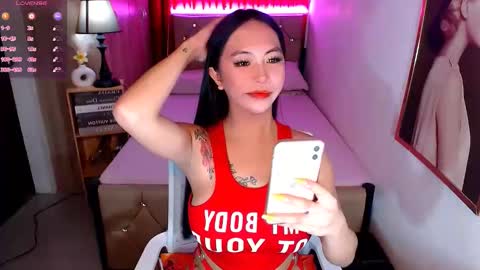 Riley online show from December 3, 1:32 pm