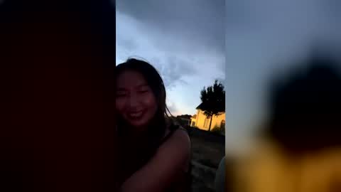 Asher online show from August 4, 7:27 pm