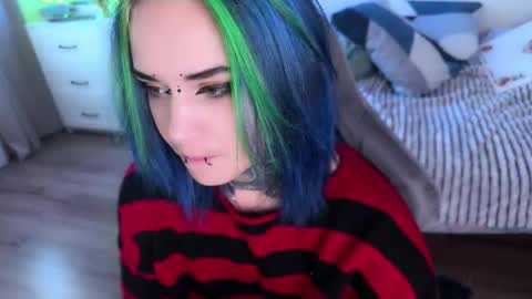   DianaBrite            fansl y online show from September 26, 1:15 pm