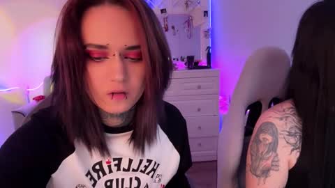   DianaBrite            fansl y online show from November 16, 12:33 pm