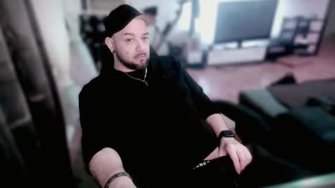 Ask Me online show from February 18, 3:54 pm