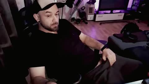 Ask Me online show from November 2, 3:14 pm